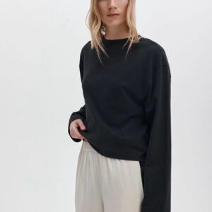Rag & Bone 
Kelly Boxy Long Sleeve Tee
Size M